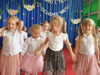 350093733_219397230873893_4605286580713499338_n