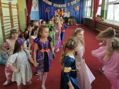 400012094_797145245547935_7665573629940791077_n