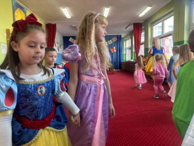 400072354_797147595547700_2595355174406093184_n