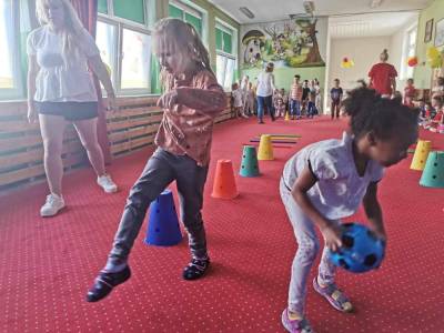 380861125_295875476487240_8821045258470056859_n