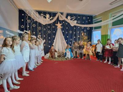 931b39d3-fa56-4e8e-83d8-b42f3d4806e9