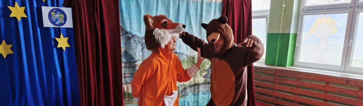 Teatrzyk  pt. „O sprytnym lisie i wielkim tygrysie”