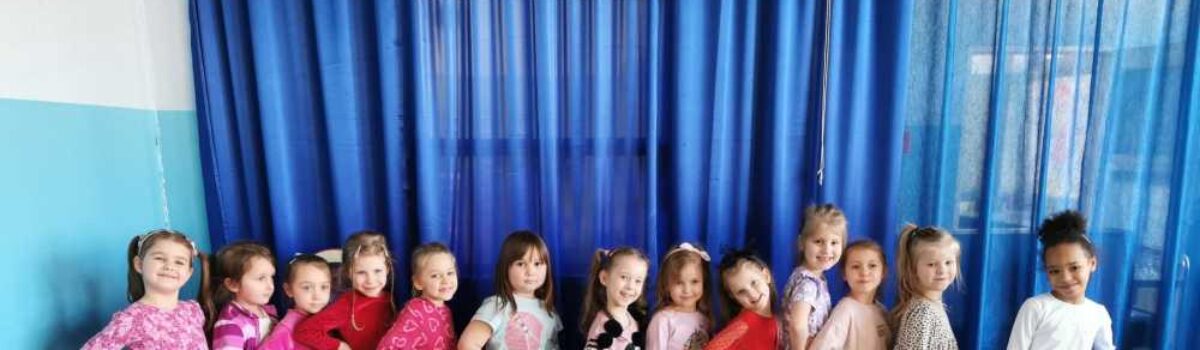 DZIEŃ KOBIET W GRUPIE 5-LATKÓW