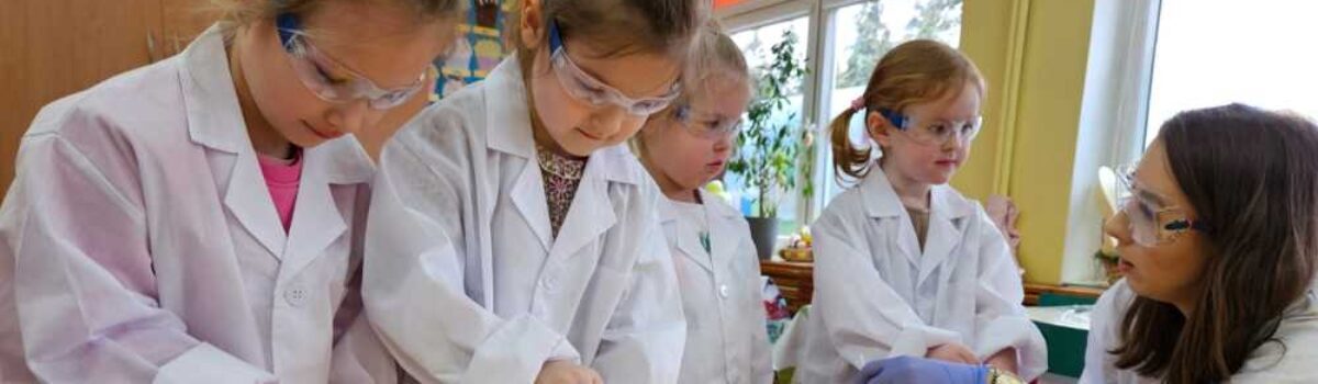 Warsztaty chemiczne w grupie 3 i 4 latków