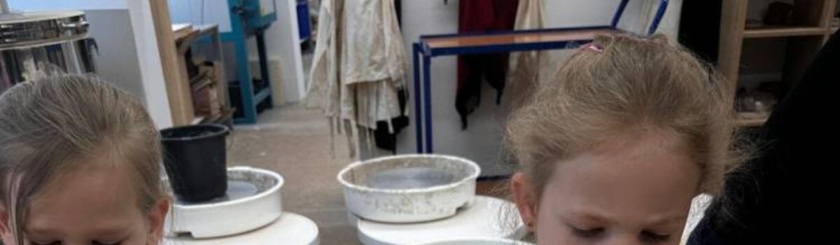 Wizyta grupy 6 -latków w Centrum Fajansu  we Włocławku