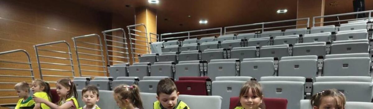 Wyjście do Centrum Kultury Browar B na spektakl muzyczny pt. ,,Niezwykłe życie podwodnych zwierząt”