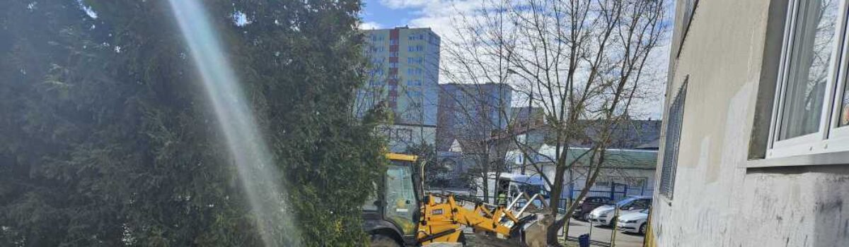 Uwaga! Remont przedszkolnego placu zabaw.